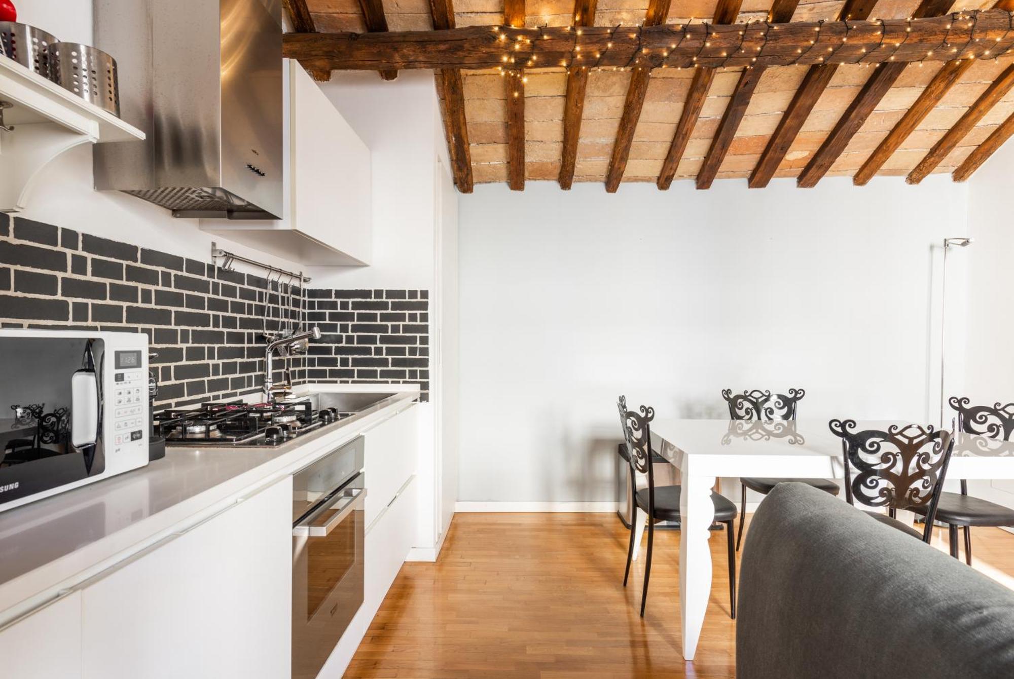 Pavone Centre Romantic Apartment Luaran gambar